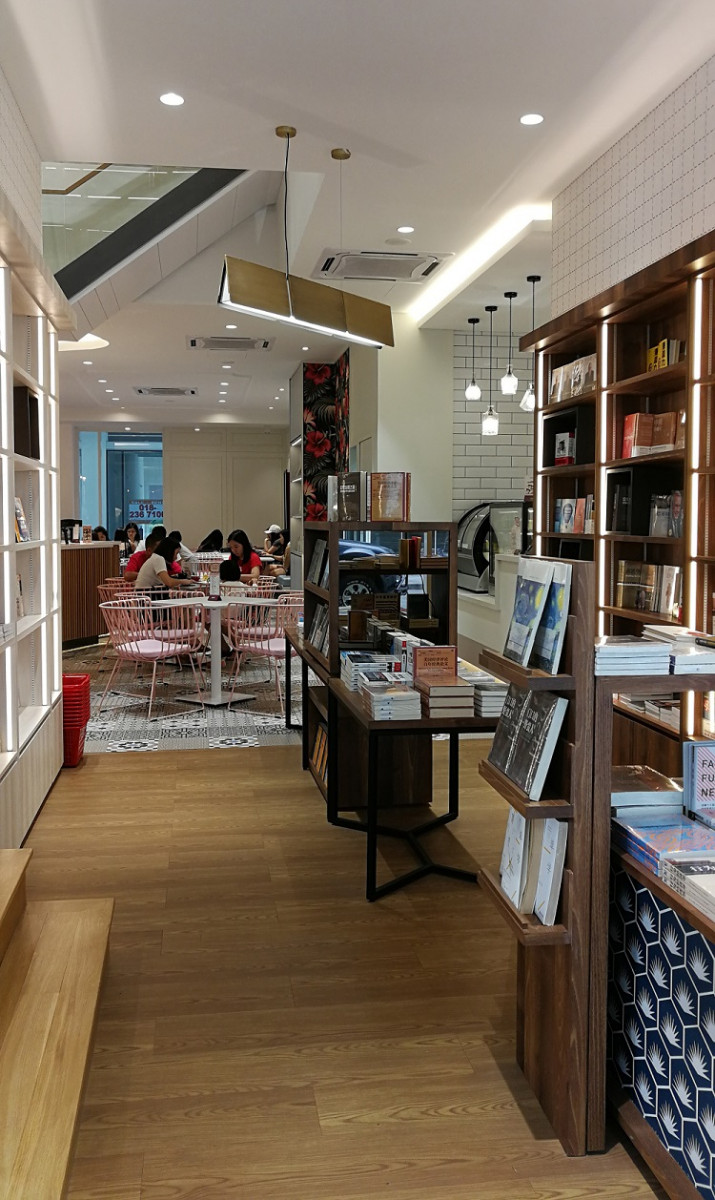 Popular Bookstore Near Mont Kiara - hyaow